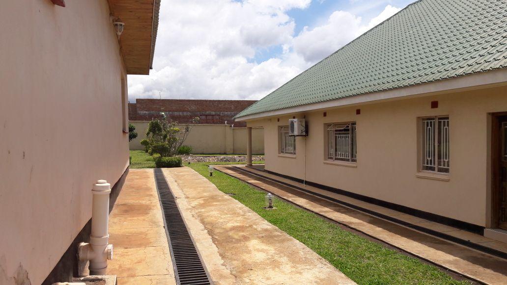 Emmaculate Lodge Mzuzu エクステリア 写真